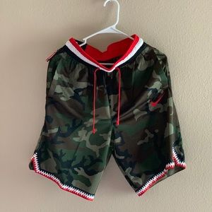 NWT Brand new Nike Dri-FIT DNA Basketball Shorts